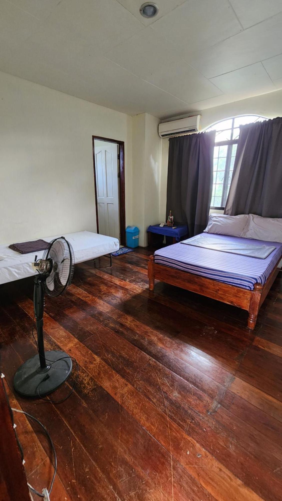 Screaming Gecko Hostel Busuanga Exterior photo
