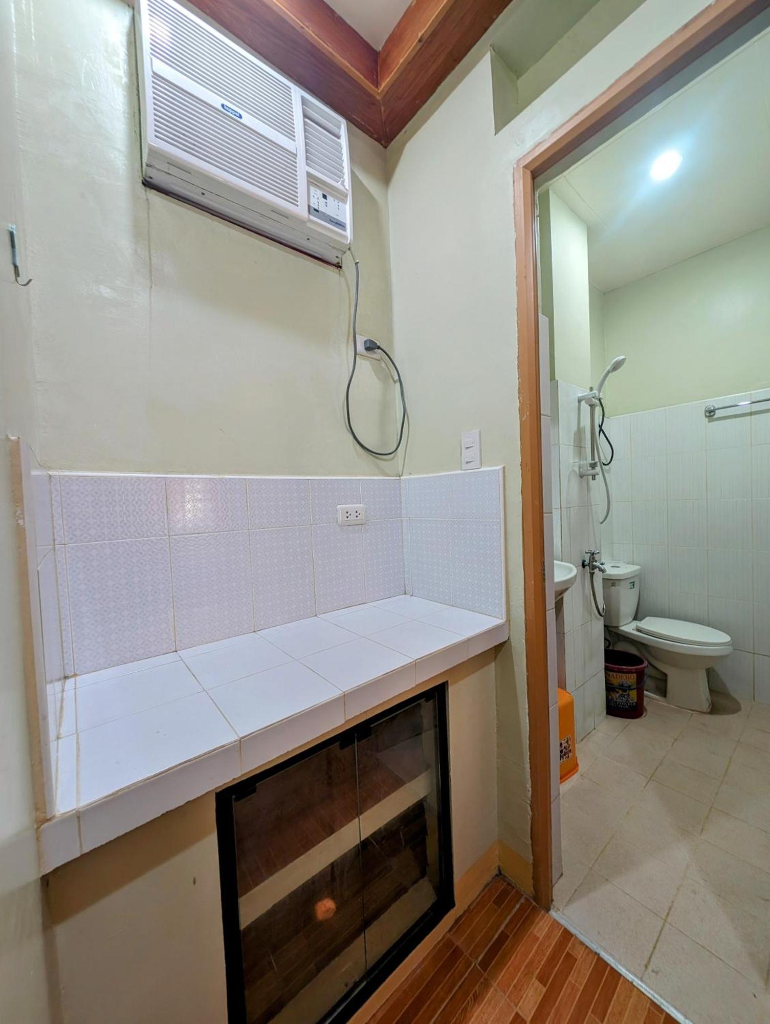 Screaming Gecko Hostel Busuanga Exterior photo